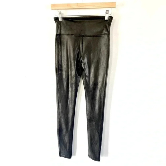 SPANX Black‎ Faux Leather Sleek and Smoothing Leggings Size Medium - Picture 4 of 8